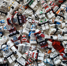 Charger l'image dans la galerie, 25 MINIFIGURES MYSTÈRE LEGO® STAR WARS TROOPER GRAB BAG / BLIND BAG